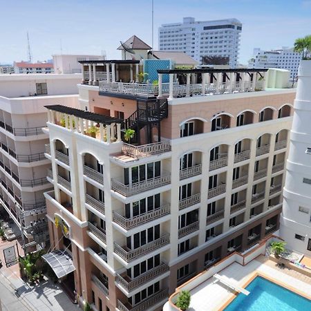 Whitehouse Condotel Pattaya Zewnętrze zdjęcie
