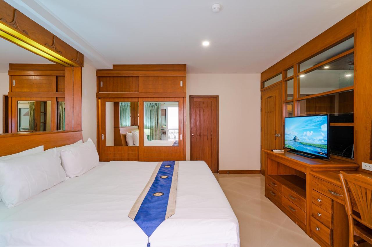 Whitehouse Condotel Pattaya Zewnętrze zdjęcie