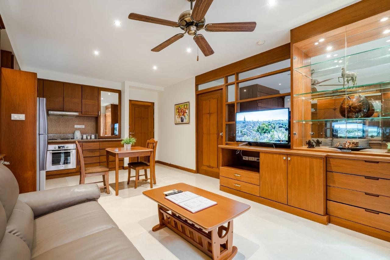 Whitehouse Condotel Pattaya Zewnętrze zdjęcie